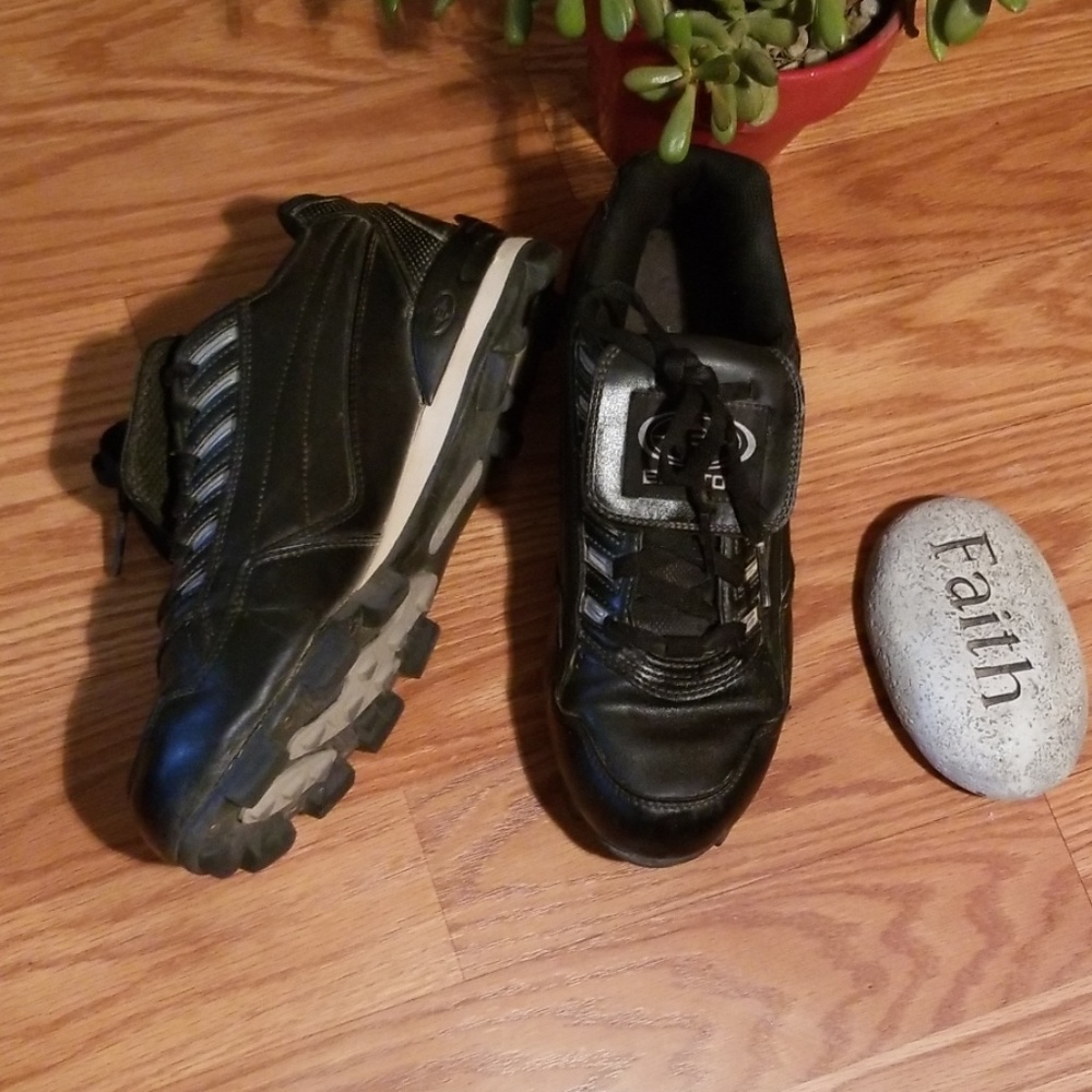 Easton baseball cleats 9‎